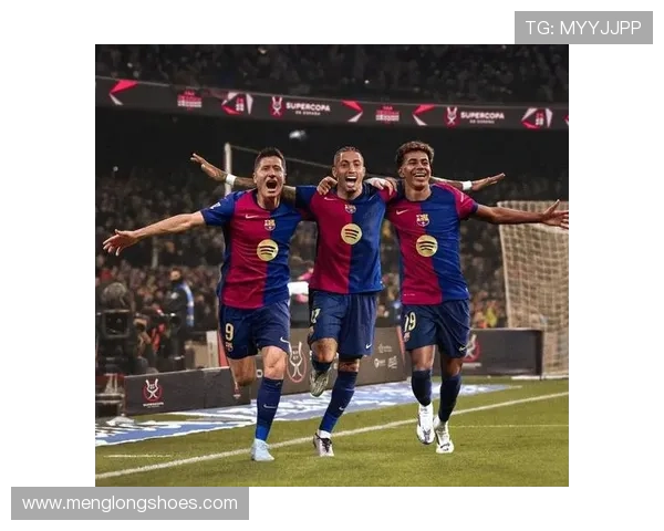 莱万双响加维强势回归 巴萨火力全开主场五球大胜塞维利亚