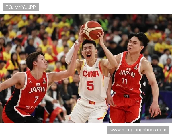 中国男篮2025年突破重围挺进四强激战再起为荣